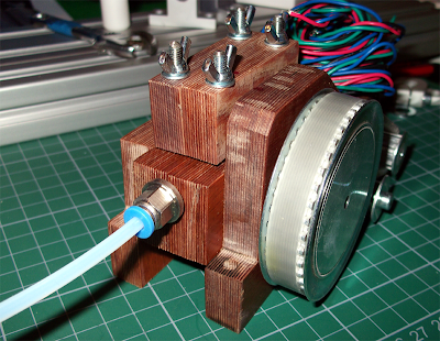 Bowden_with_PTFE_4mm_tube_fitted.png